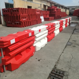 Barrières de sécurité routière T2 durables, remplissables d'eau, en plastique HDPE PE, pour l'isolation du trafic sur autoroute - Product Image 6