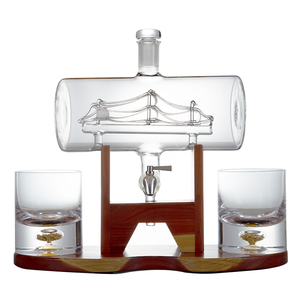 아버지의 날 유리 선물 크리스탈 배럴 위스키 디캔터 세트 (브랜디, 리큐어, 칵테일, 보드카, 버번용 유리잔 2개 포함) - Product Image 4