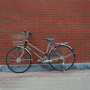 Vélo de Route en Gros à Livraison Rapide pour Femmes et Hommes avec Support, <span class=keywords><strong>Frein</strong></span> à Étrier 26*1 318, Vélo de Course en Alliage à Trois Vitesses, Faible MOQ - Product Image 1