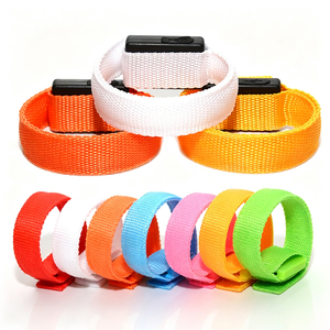 Pulsera luminosa LED con correa ajustable, batería recargable por USB, para carnavales, conciertos y promociones. - Product Image 4