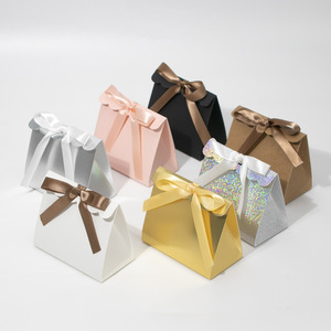 Bolsas <span class=keywords><strong>de</strong></span> Regalo <span class=keywords><strong>de</strong></span> Papel Plegables con Borde Festoneado y Lazo <span class=keywords><strong>de</strong></span> Satén, Caja para Dulces, Logotipo Personalizado, Bolsa Pequeña para Regalos, Recuerdos para Invitados - Product Image 6