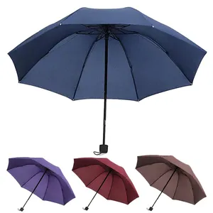 Stark winddicht 21 Zoll 9 Rippen 210T, beschichteter 3-faltiger Regenschirm mit weicher haptikgriff/