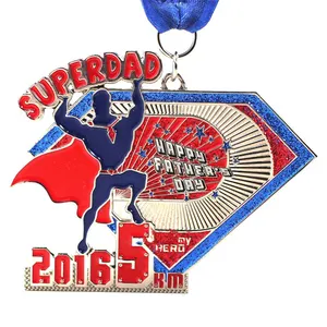 Medal Factory Custom ized Logo Zink legierung Award Glitter Emaille 5K Running Metal Medaillen mit Band