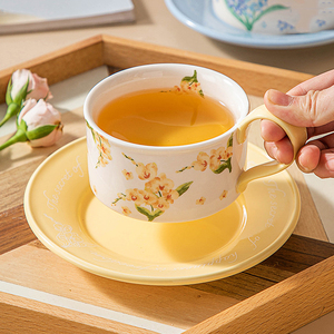 Wholesale Floral Tea <b>Cups</b> and Saucers Porcelain Coffee and Tea <b>Cup</b> <b>Sets</b> - Product Image 4