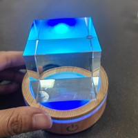 Cube en cristal gravé au laser 3D haute précision YHS Clear, personnalisé pour cadeau et souvenir