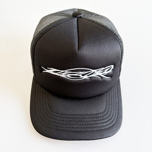 Gorra de Béisbol de Gamuza de Alta Calidad con Bordado Clásico de Moda, 5 Paneles, Visera Curva, Logotipo Personalizado - Product Image 2