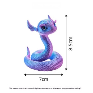 Ornamento a Forma <span class=keywords><strong>di</strong></span> Pitone Arcobaleno Stampato in 3D, Realizzato in Materiale PLA, Ideale per Decorazioni da Scrivania e Regali - Product Image 6