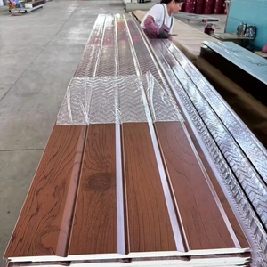 Material de Construcción Verde Revestimiento de metal certificado Paneles de metal en relieve resistentes al fuego Texturas de imitación de <span class=keywords><strong>madera</strong></span> 3D - Product Image 1