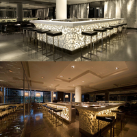Meubles de bar portables à surface solide LED Staron au design luxueux et vintage pour comptoir de bar d'hôtel avec éclairage lumineux et lueur