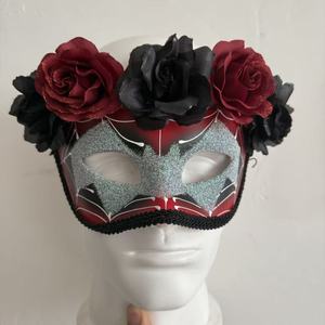 Masque demi-visage HLC Day of the <span class=keywords><strong>Dead</strong></span> Sugar Skull, masque gothique rouge et noir avec rose, masques <span class=keywords><strong>de</strong></span> carnaval mexicains pour Halloween Dia <span class=keywords><strong>De</strong></span> Los Muertos - Product Image 6