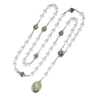 Collier chapelet multicolore plaqué argent avec pendentif autocollant Madonna religieux Collier chapelet de prière catholique