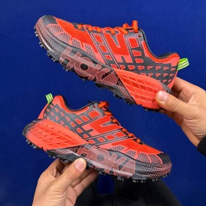 Calzado deportivo de alta gama para hombre y mujer, con diseño clásico, ideal para correr y jugar al tenis. Hecho de malla transpirable - Product Image 4