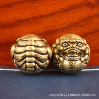 Dingtong Brass Solid PI Xiu, boule de handball sculptée, objet de jeu à tenir à la main, objet culturel ancien, animal de compagnie du thé, décoration de table, pour la forme physique des seniors