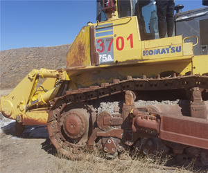 Bulldozer Komatsu D375A bulldozer condición usada komatsu D40P - Product Image 4