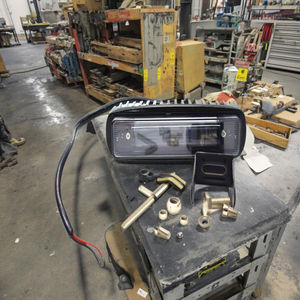 Luz de advertencia para montajes laterales de carretilla elevadora, barra de luz de trabajo de 10-80V, luz de seguridad para uso en zona roja o azul - Product Image 6