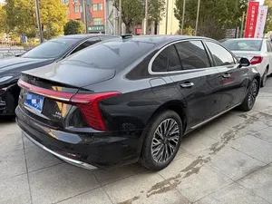 Auto Usado 2025 Hongqi H5 2.0T Sedán Mediano Automático <span class=keywords><strong>de</strong></span> Gama Alta con Tracción Delantera <span class=keywords><strong>4x4</strong></span>, Caja <span class=keywords><strong>de</strong></span> Cambios Automática, Motor a Gasolina - Product Image 4