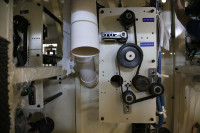 Kleine Maschinen für Windeln Windel herstellungs maschine Damen binden-und Windel herstellungs maschine