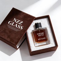 Flacons de parfum de luxe en verre en gros, base épaisse, logo personnalisé, estampage à chaud doré, vaporisateur pompe, tailles 100 ml/50 ml, solutions d'emballage