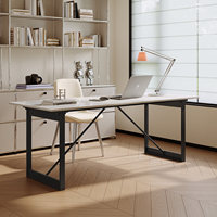 Bureau d'ordinateur moderne et simple pour la maison, le bureau, les petits appartements, la chambre à coucher, surface rectangulaire en métal, table de travail, aucun assemblage requis