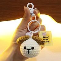 Vente en gros de pendentifs, porte-clés et ornements en forme de poupées animales mignonnes en tricot et crochet faits à la main, très populaires