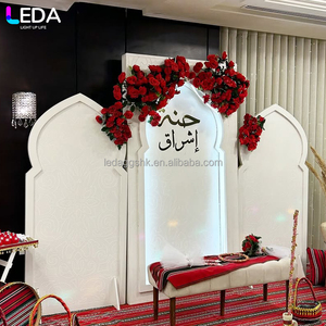 LEDA Élégante Arche Marocaine en Acrylique Blanc Style Indien Compatible LED Polyvalente pour Décoration de Mariage et Fiançailles - Product Image 1