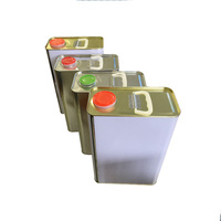 Boîte de conserve carrée en métal de 5lt 5 litres avec capuchon de couvercle de bec flexible en plastique et poignée pour huile moteur pour huile de machine