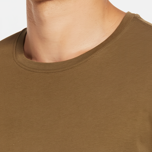 Camiseta de cuello redondo Tri-blend en Verde oliva - Product Image 1