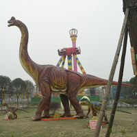 Gri Yaşam Boyutu Robotik Dinozor Triceratops