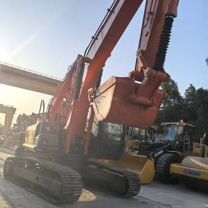 Excavatrice d'occasion Hitachi ZX240HG, originale japonaise, 24 tonnes, sur chenilles, économique, disponible - Product Image 2
