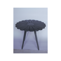 Table d'appoint élégante et moderne avec accent floral, en teck massif, design Knock, parfaite pour le salon, rehausse le charme