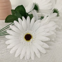 Offre Spéciale – Bouquet de 5 Têtes de Fleurs Artificielles Blanches en Soie de Qualité Supérieure, Idéal pour la Maison, le Jardin ou la Décoration Murale