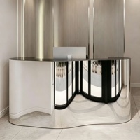 Comptoir de réception en acier inoxydable avec miroir incurvé personnalisé, forme de vague organique, pour bar, bureau, salon, studio, hall d'entrée
