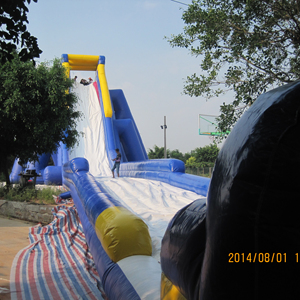 Toboggans aquatiques géants gonflables de 50 mètres pour location commerciale extérieure lors de fêtes - Product Image 1