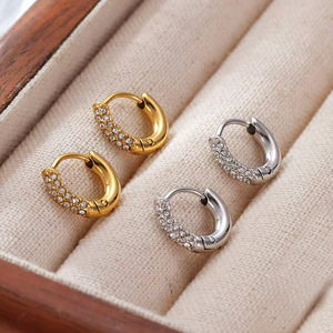 أقراط أذن فاخرة على شكل زهرة الأوركيد للفتيات، مصنوعة من الذهب عيار 18 قيراط مع زركون، مقاومة للصدأ ومعتمدة للنساء - Product Image 6