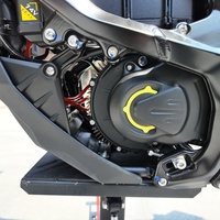 Moto tout-terrain électrique Surron Ultra Bee 24,5 kW 520 Nm 2026, 74 V 60 Ah SWC, moto électrique rapide tout-terrain, 240 mm de course, moto de course
