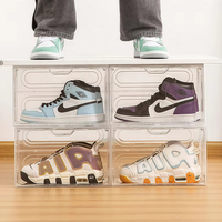 Caja de Zapatos Apilable Transparente de Fácil Montaje, Organizador de Almacenamiento Multiusos de Plástico Grueso con Puerta Magnética para Zapatillas y Bolsos