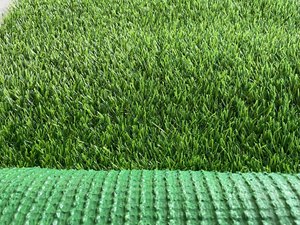 หญ้าเทียมสำหรับกลางแจ้ง พรมหญ้าสังเคราะห์สีเขียว ดูเป็นธรรมชาติ หญ้าเทียมสำหรับใช้งานกลางแจ้ง - Product Image 4