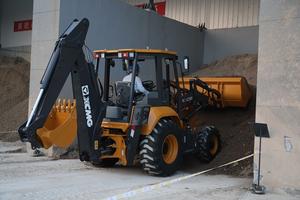 Fabricante XCMG, <span class=keywords><strong>Mini</strong></span> <span class=keywords><strong>Retroexcavadora</strong></span> Remolcable Nueva de 2.5 Toneladas con Accesorios en Venta - Product Image 5