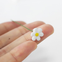 Fleur de marguerite miniature 1:12, accessoire pour maison de poupée, fleur en pot simulée, décor de scène OB11, ornement de voiture, modèle de jeu alimentaire, cadeau