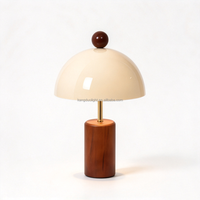 Lampe de table moderne vintage à abat-jour en forme de champignon, base en bois massif, tige en métal, lampe de chevet pour chambre à coucher, salon, décoration de la maison