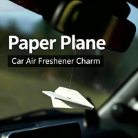 Diffuseur de parfum pour voiture en forme d'avion en papier, ornement suspendu pour voiture, puce parfumée pour grille d'aération, décoration intérieure de voiture