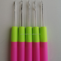 Vente en gros 16cm outils de fabrication de perruque en plastique dreadlock aiguille Crochet Crochet pour Salon de coiffure