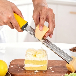 Râpe à citron et à fromage en acier inoxydable 304 robuste avec poignée ergonomique, outil de cuisine professionnel pour agrumes et gingembre - Product Image 2