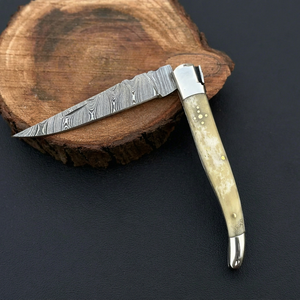 Cuchillo Plegable de Bolsillo de Acero de Damasco Hecho a Mano OEM Personalizado con Hoja de Punta Caída de 4.5 Pulgadas y Mango de Hueso de Camello - Grado DIY - Product Image 1