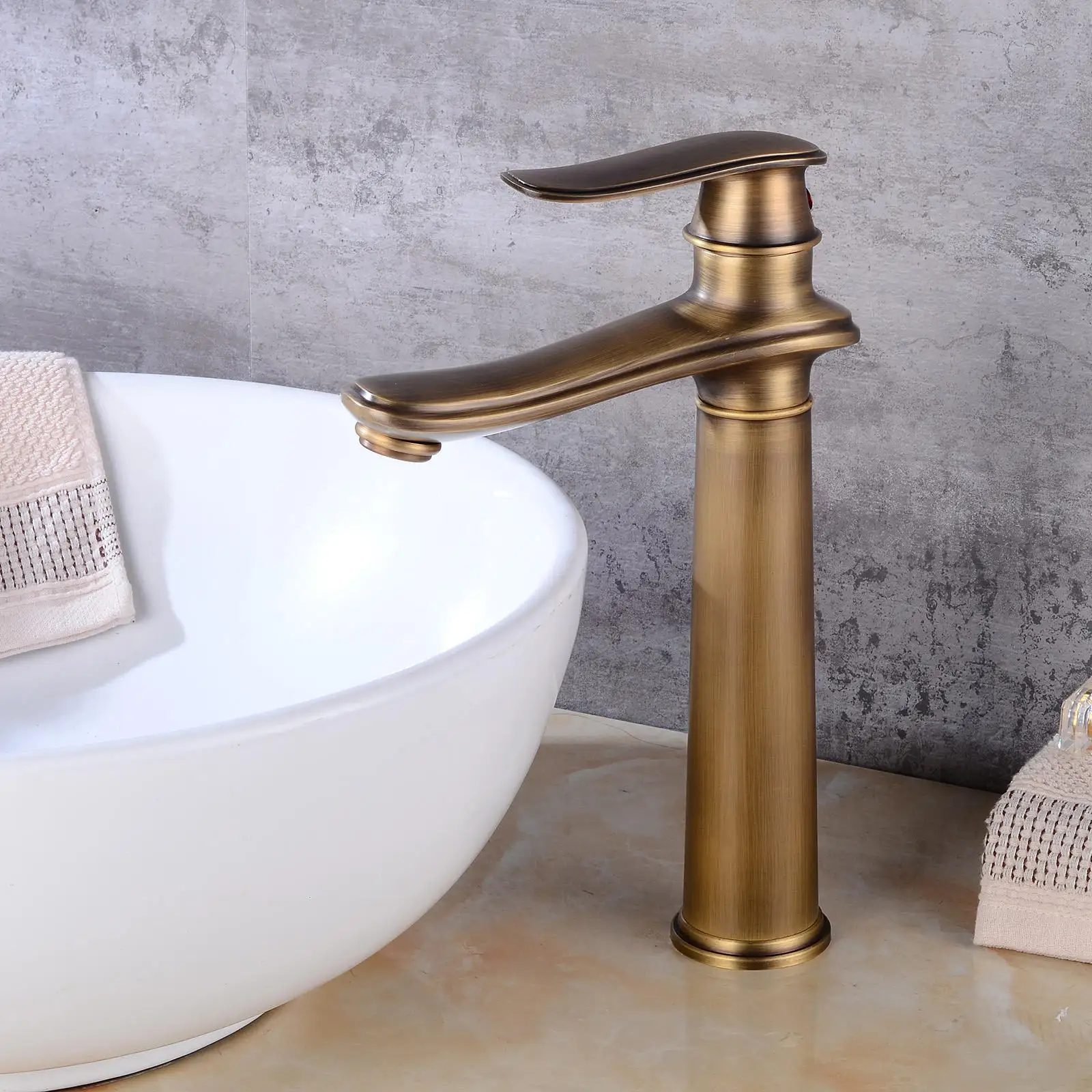 Moderne Keramik gebürstet Gold Vintage Becken moderne Badezimmer Wasserhahn für Badezimmer Messing zeitgenössische Bad heißes oder kaltes Wasser FLG