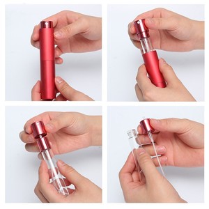 Wholesale Round 8ml 10ml Mini <b>Sample</b> <b>Perfume</b> <b>Bottles</b> Twist up Aluminum Luxury Black Gold <b>Perfume</b> Atomizer Spray <b>Bottle</b> - Product Image 4