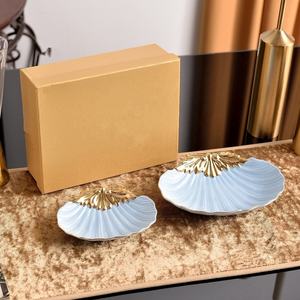 Juego de Platos de Postre de Porcelana China Ecológica con Forma de Concha, Estilo Europeo Blanco, Clásico para Bodas - Product Image 2