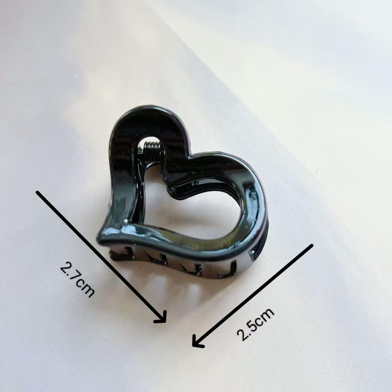 ที่หนีบผมรูปหัวใจ