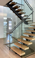 Luxuriöse Moderne Durchbrochene Treppe mit Holzhandlauf Premium Hochwertiges Design für Villen und Häuser