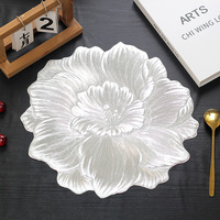 Sets de table ronds en PVC vinyle écologiques, résistants à la chaleur, à motif floral métallique brillant, pour la décoration de la table à manger à la maison
